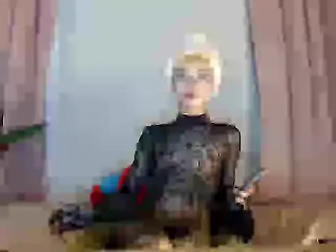 Snapshot of forthydoll chatting on July 12, 5:53 am forthydoll online show from July 12, 5:53 am
