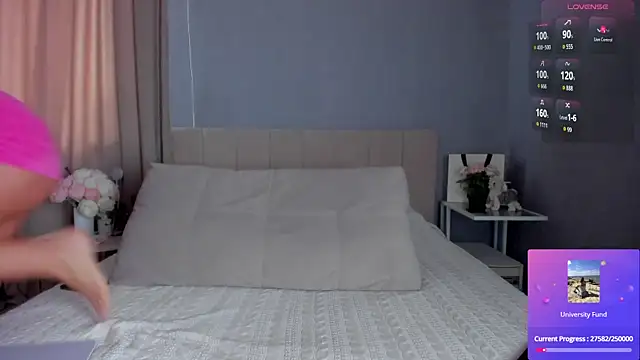 MissMiaTv online show from October 30, 4:25 am