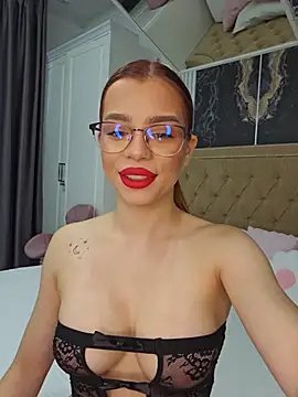 YasminnDoll online show from July 9, 4:05 am