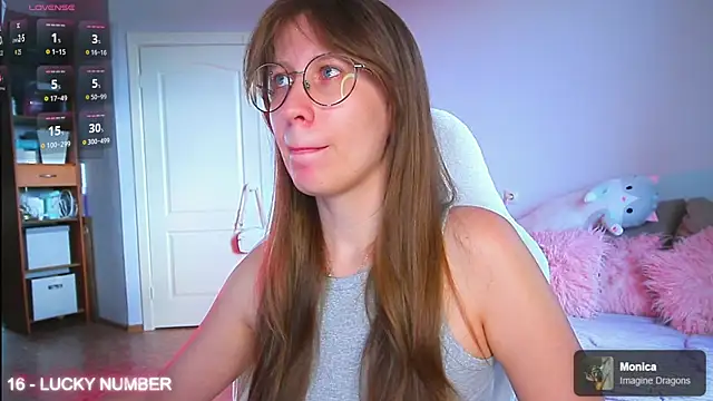 Snapshot of ms_allison__ chatting on June 21, 3:47 pm ms allison online show from June 21, 3:47 pm