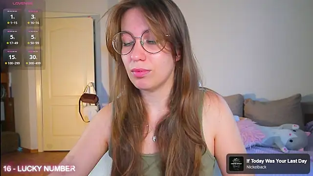 Snapshot of ms_allison__ chatting on July 2, 8:53 am ms allison online show from July 2, 8:53 am