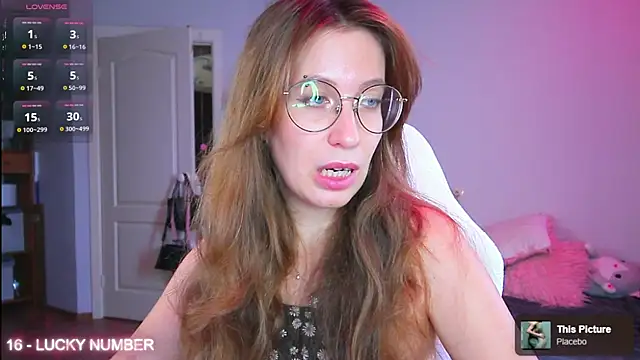 Snapshot of ms_allison__ chatting on July 29, 12:03 pm ms allison online show from July 29, 12:03 pm