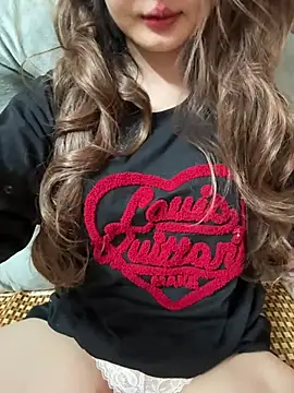 Snapshot of Rabbit-Cute chatting on June 19, 9:18 pm Rabbit-Cute online show from June 19, 9:18 pm
