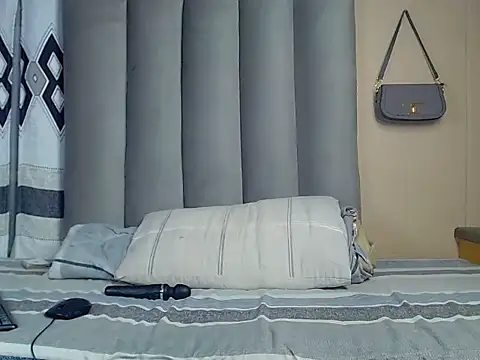 Snapshot of SexiestChocolate chatting on June 27, 10:15 pm SexiestChocolate online show from June 27, 10:15 pm