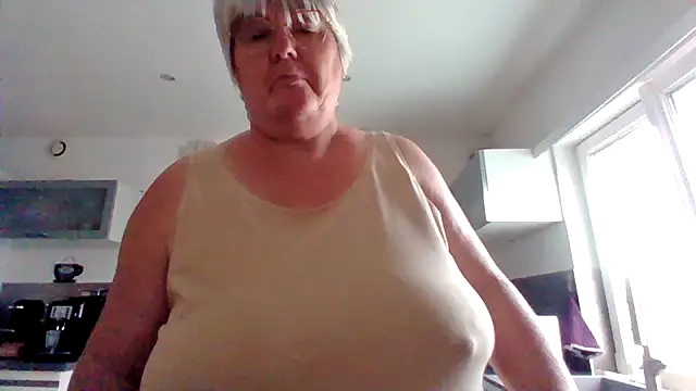 Snapshot of coquinesensuel chatting on July 5, 7:26 am coquinesensuel online show from July 5, 7:26 am