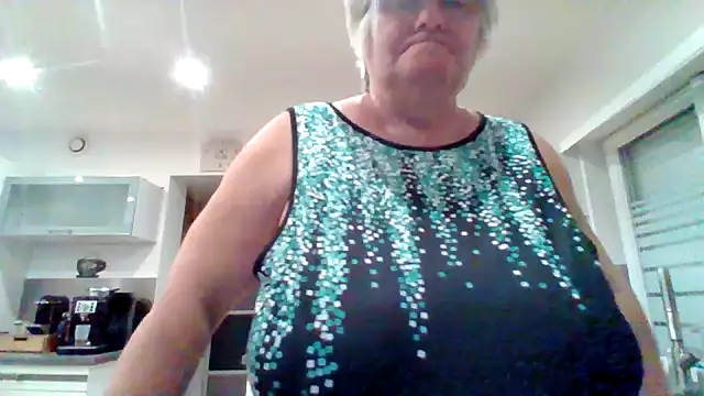 Snapshot of coquinesensuel chatting on July 19, 8:56 pm coquinesensuel online show from July 19, 8:56 pm