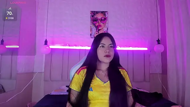 Snapshot of meyhem_alvares chatting on June 19, 1:37 pm meyhem alvares online show from June 19, 1:37 pm