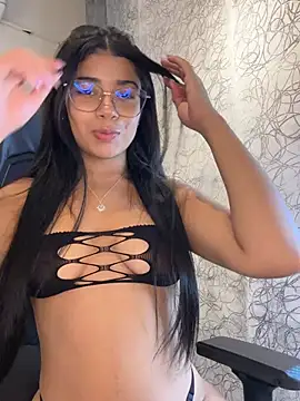 Jazminn 01 online show from July 10, 5:01 am
