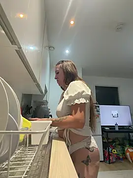 Snapshot of Coleyy_xx chatting on July 31, 7:35 pm Coleyy xx online show from July 31, 7:35 pm