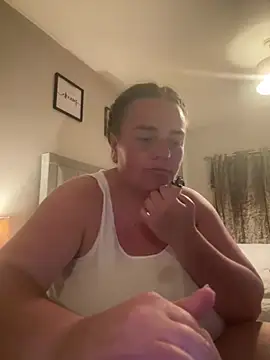 Snapshot of Bustygem_ chatting on June 23, 10:08 pm Bustygem online show from June 23, 10:08 pm