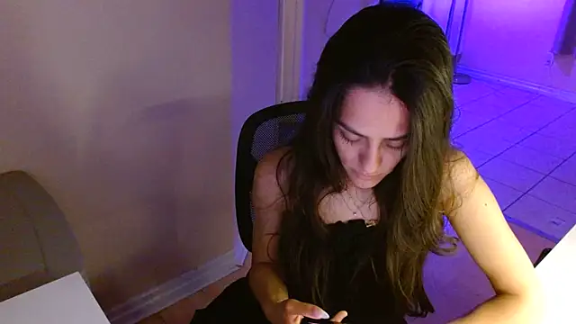 Snapshot of VeronicaBabygirll chatting on June 18, 4:46 am VeronicaBabygirll online show from June 18, 4:46 am
