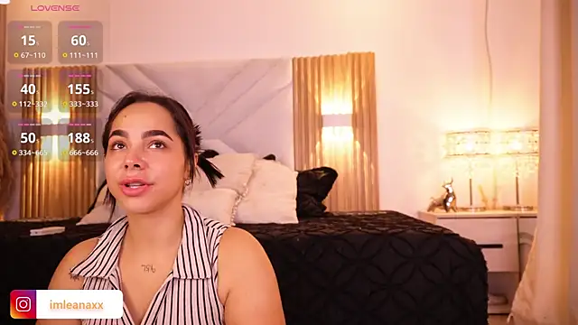 Snapshot of imLeanna_ chatting on August 7, 10:23 pm imLeanna online show from August 7, 10:23 pm