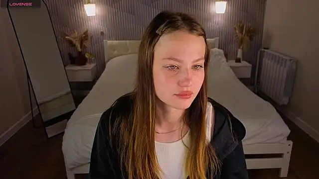 Vanessa Sinclairr online show from August 1, 1:27 am