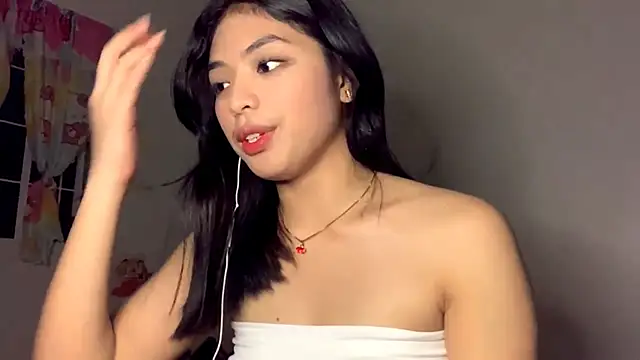 Snapshot of Hazelanne chatting on June 25, 12:20 pm Hazelanne online show from June 25, 12:20 pm