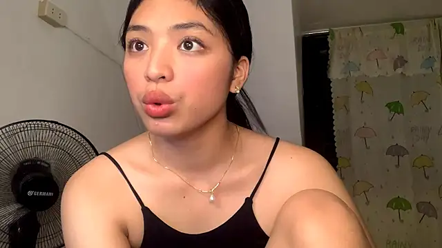 Snapshot of Hazelanne chatting on July 26, 1:29 pm Hazelanne online show from July 26, 1:29 pm