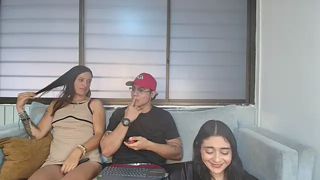 Snapshot of keyla_monroy_01 chatting on July 23, 1:53 pm keyla monroy 01 online show from July 23, 1:53 pm