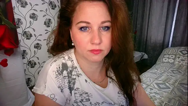 Snapshot of MirandaSummer2 chatting on June 26, 6:29 am MirandaSummer2 online show from June 26, 6:29 am