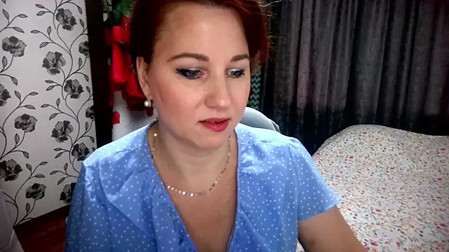Snapshot of MirandaSummer2 chatting on July 27, 8:21 am MirandaSummer2 online show from July 27, 8:21 am