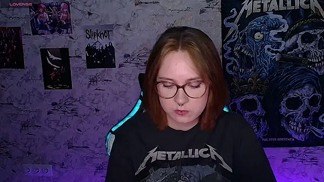 Snapshot of ASTRELIA chatting on June 18, 6:12 pm ASTRELIA online show from June 18, 6:12 pm