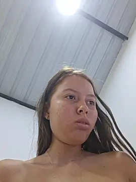 Snapshot of Khelmi chatting on July 19, 11:25 am Khelmi online show from July 19, 11:25 am