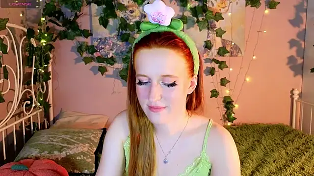 Snapshot of Eva_Bellea chatting on July 27, 12:56 pm Eva Bellea online show from July 27, 12:56 pm