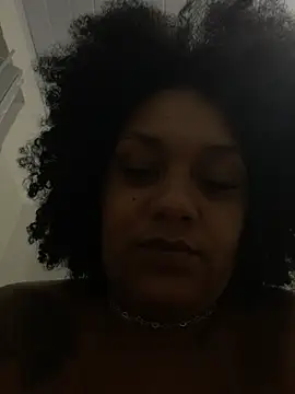Snapshot of estrellla1 chatting on August 6, 2:57 am estrellla1 online show from August 6, 2:57 am