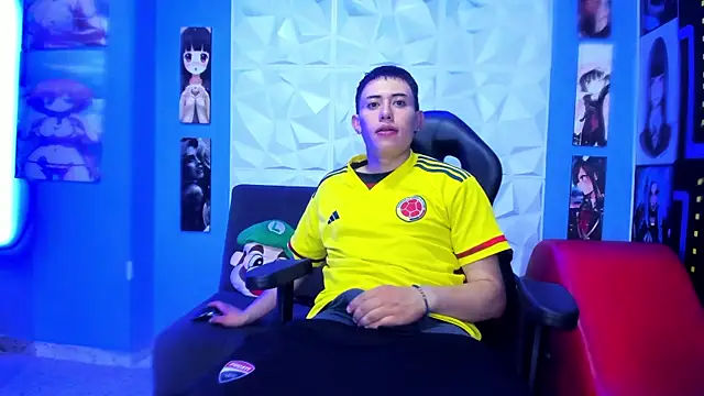 Snapshot of Thiagoo_Vega chatting on June 23, 7:23 pm Thiagoo Vega online show from June 23, 7:23 pm