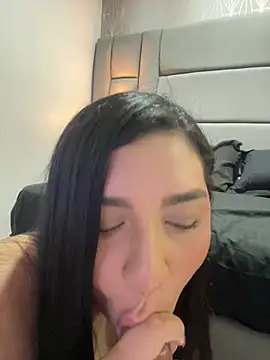 Snapshot of Salo_Angel__ chatting on June 23, 7:45 pm Salo Angel online show from June 23, 7:45 pm