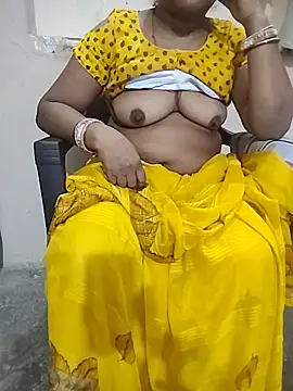 Snapshot of Bhabhiannuxxx chatting on August 6, 4:36 am Bhabhiannuxxx online show from August 6, 4:36 am