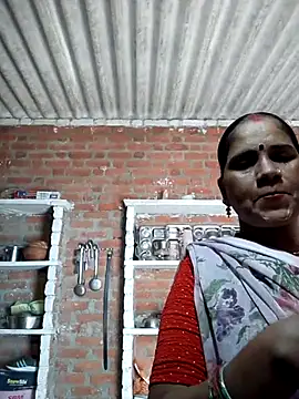 Snapshot of Hot_shiri chatting on August 3, 6:12 am Hot shiri online show from August 3, 6:12 am