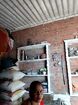 Snapshot of Hot_shiri chatting on August 3, 9:04 am Hot shiri online show from August 3, 9:04 am