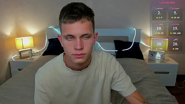 m0neyken online show from July 3, 2:51 am