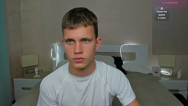 m0neyken online show from July 13, 7:11 am