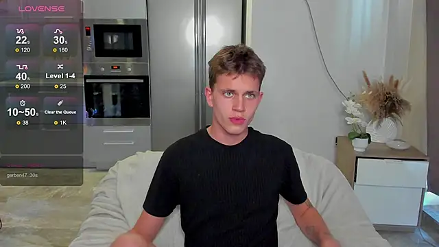 m0neyken online show from August 5, 8:06 am