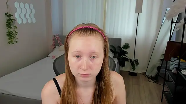 Snapshot of LiliTiny chatting on July 29, 1:15 am LiliTiny online show from July 29, 1:15 am