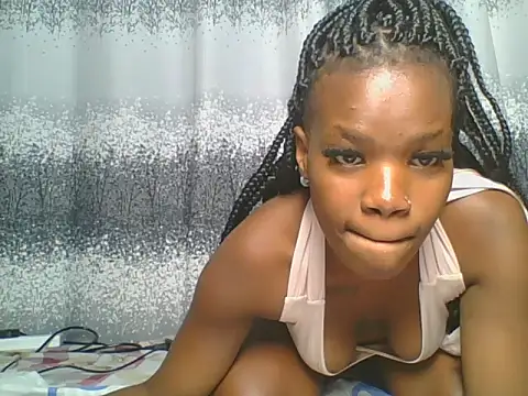 Snapshot of Zoe__3 chatting on June 19, 6:45 pm Zoe 3 online show from June 19, 6:45 pm