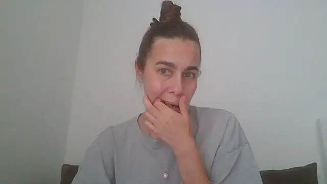 Snapshot of Vanelleda chatting on July 8, 12:53 pm Vanelleda online show from July 8, 12:53 pm