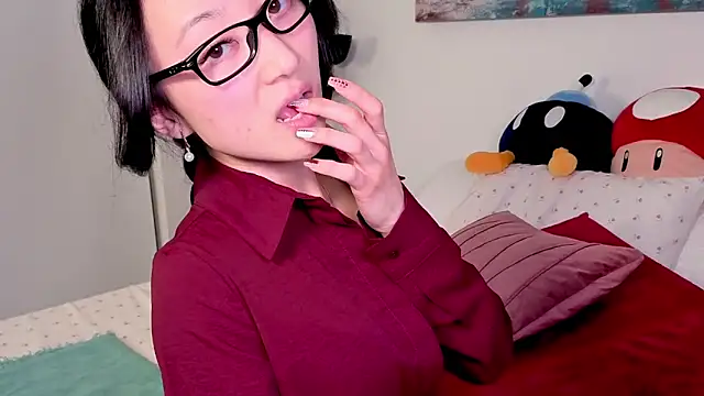 Snapshot of MySweetSofie chatting on October 26, 3:56 am MySweetSofie online show from October 26, 3:56 am