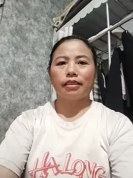 Snapshot of whatmes chatting on June 20, 5:32 am whatmes online show from June 20, 5:32 am