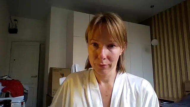 Snapshot of Deloriada chatting on July 7, 10:19 am Deloriada online show from July 7, 10:19 am