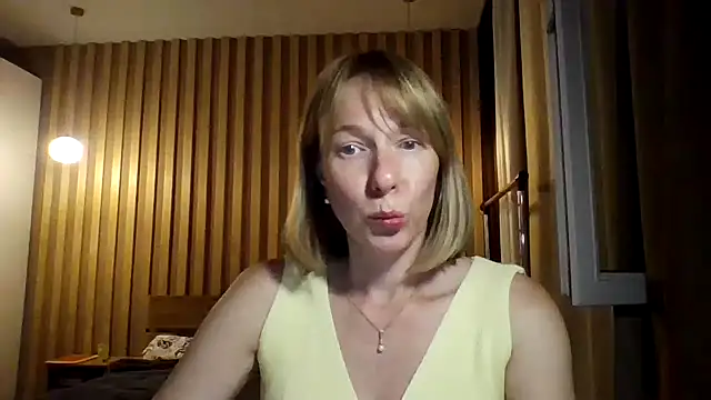Snapshot of Deloriada chatting on July 19, 3:49 pm Deloriada online show from July 19, 3:49 pm