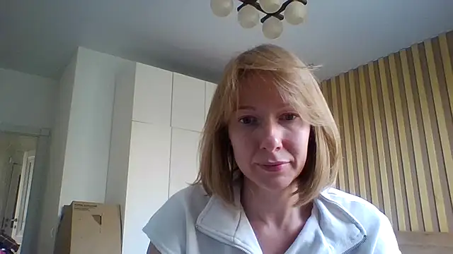 Snapshot of Deloriada chatting on July 20, 10:39 am Deloriada online show from July 20, 10:39 am
