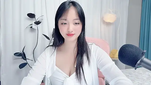 Snapshot of Winnie666999 chatting on July 23, 3:10 pm Winnie666999 online show from July 23, 3:10 pm