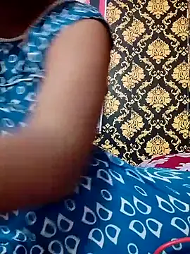 Snapshot of Divyaa-88 chatting on August 9, 8:08 am Divyaa-88 online show from August 9, 8:08 am