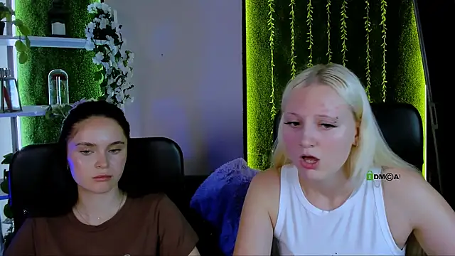Snapshot of vanesa_lux chatting on July 3, 12:22 pm vanesa lux online show from July 3, 12:22 pm