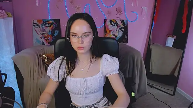 Snapshot of vanesa_lux chatting on July 5, 9:05 am vanesa lux online show from July 5, 9:05 am