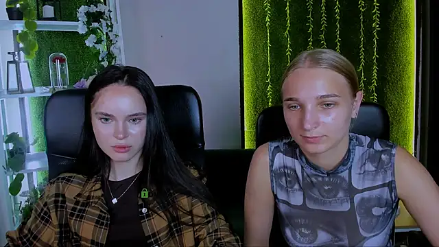 Snapshot of vanesa_lux chatting on July 7, 5:54 am vanesa lux online show from July 7, 5:54 am