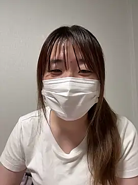 Snapshot of miiiiii_i chatting on July 12, 2:52 pm miiiiii i online show from July 12, 2:52 pm