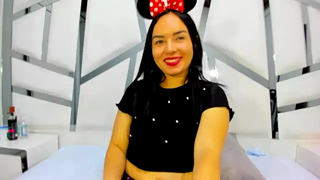 Violett Bliss online show from August 8, 5:31 am