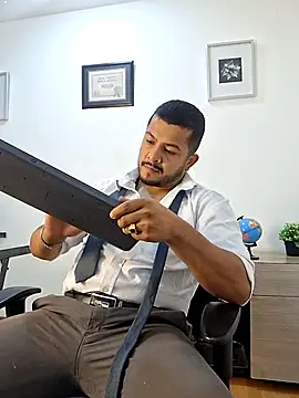 Snapshot of BrunoSilva_ chatting on July 23, 12:25 pm BrunoSilva online show from July 23, 12:25 pm